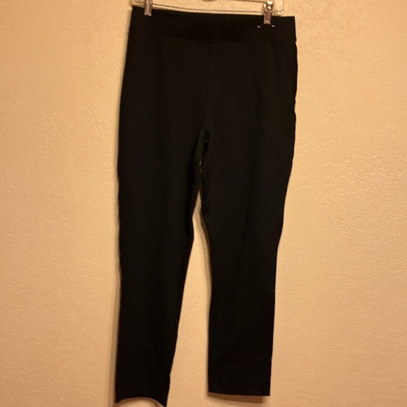 Serra Pants - 🎁2/$12 NWOT SERRA BLACK LEGGINGS WITH FALSE BACK POCKETS